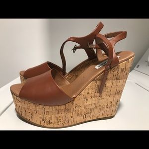 STEVE MADDEN Korkey Wedge